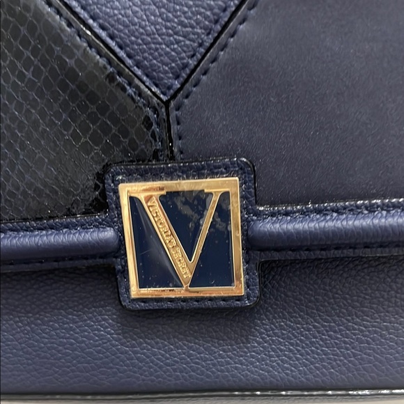 Victoria's Secret Blue and Gold Shoulder Bag with Luxurious Chain Strap - Picture 4 of 15